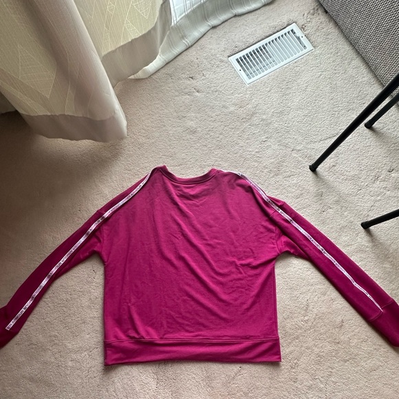Under armour crew neck sweater in Fuscia - Picture 3 of 3